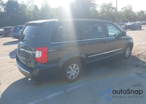 2011 Chrysler Town & Country Touring из США, поврежденный, VIN 2A4RR5DG6BR697985